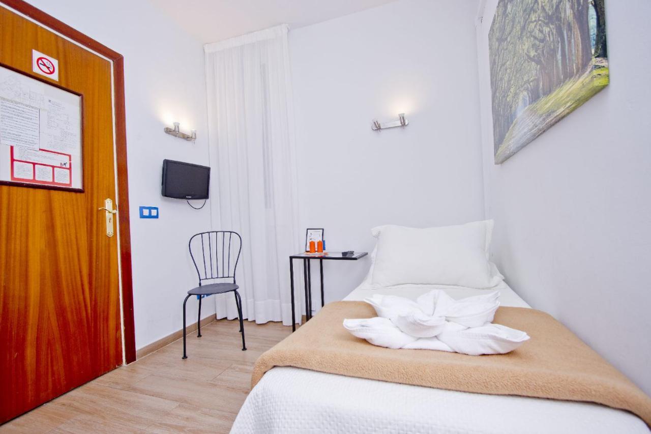 Barcelona City Hotel Екстериор снимка